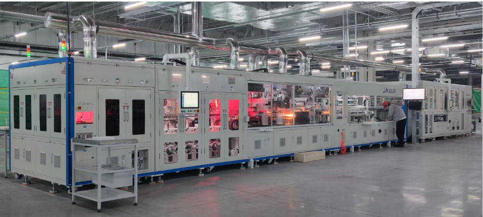 巴彥淖爾經濟技術開發區晶澳淖爾基地年產5GW高效組件首件下線，技術創新驅動新能源高質量發展